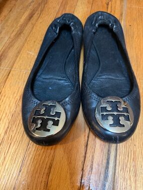 Tory Burch Black Leather Logo Round-Toe Ballet Flats